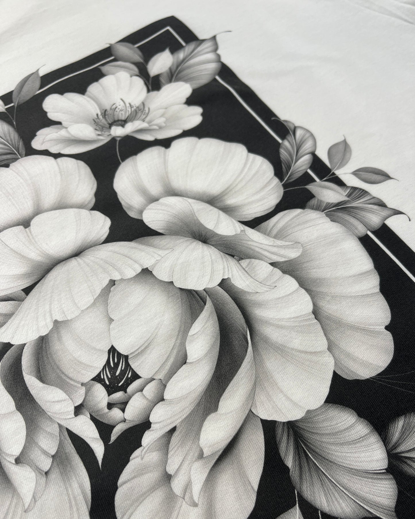 Édition 001 — Paeonia [T-Shirt]